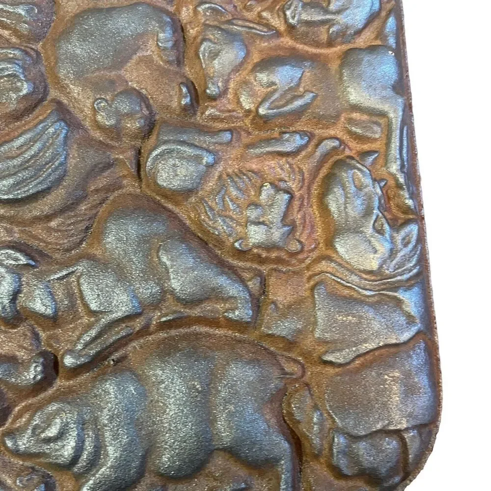 John Wright Cast Iron Wild Animal Puzzle Candy Mold Baking Pan Vintage 1984 Rust